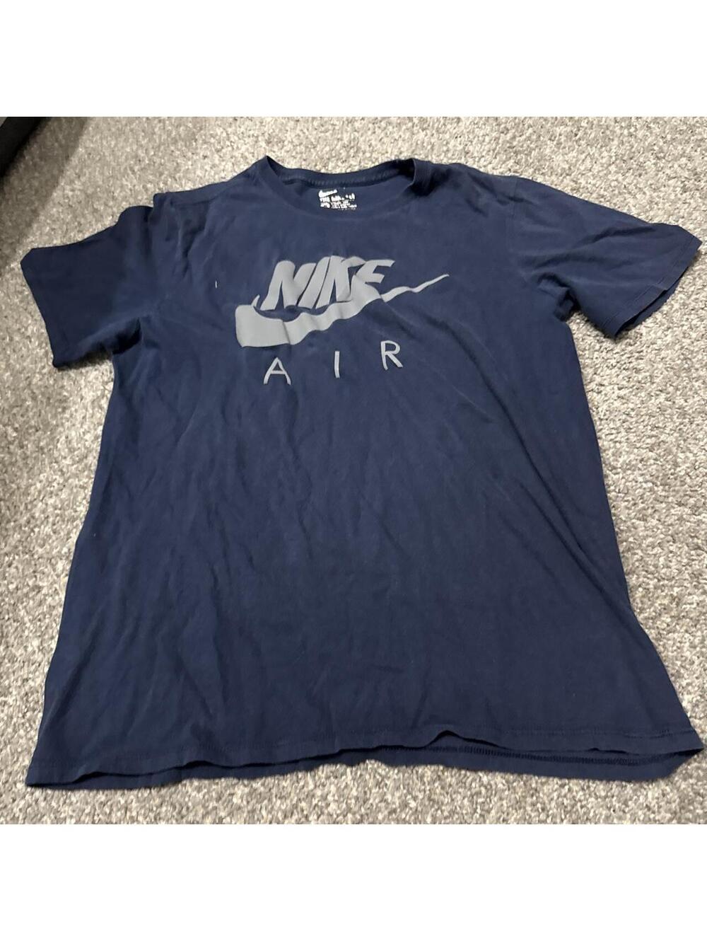 Nike Men's Navy and Blue Tshirt